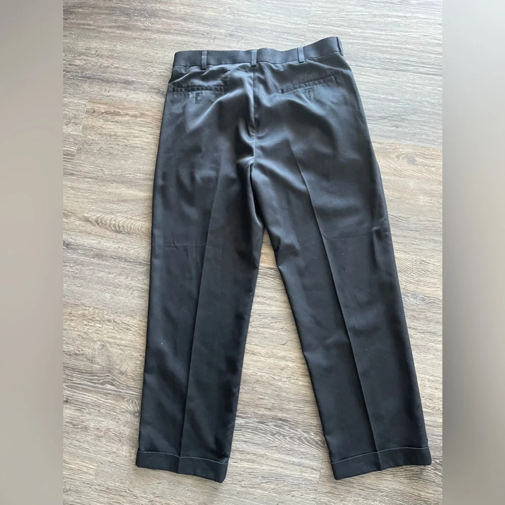 🚩 Final Sale 
Callaway | Men’s Black Pleated Tech Golf Pants, 34x30 - Picture 2 of 6